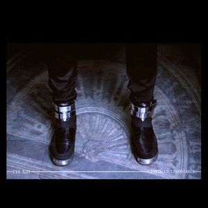 Men LVL-VIII Footwear